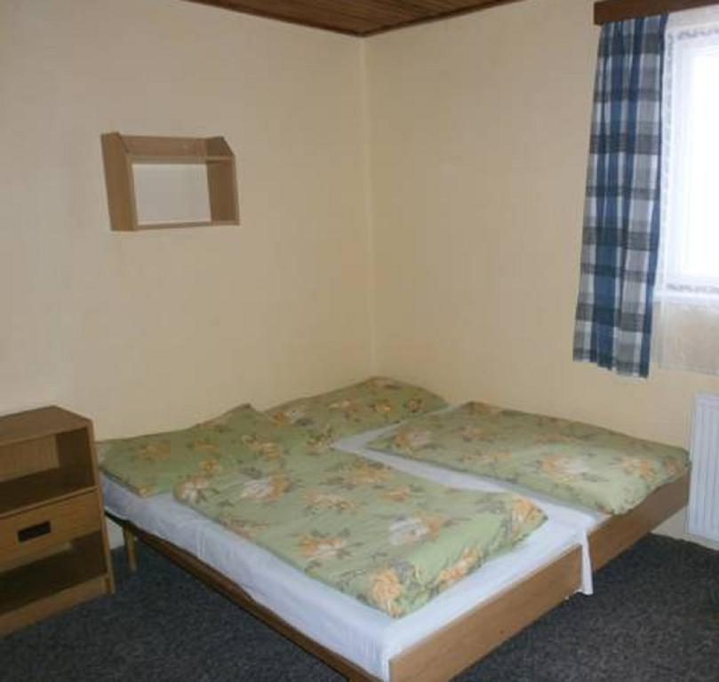 Horska Chata Roubenka Strazne Room photo