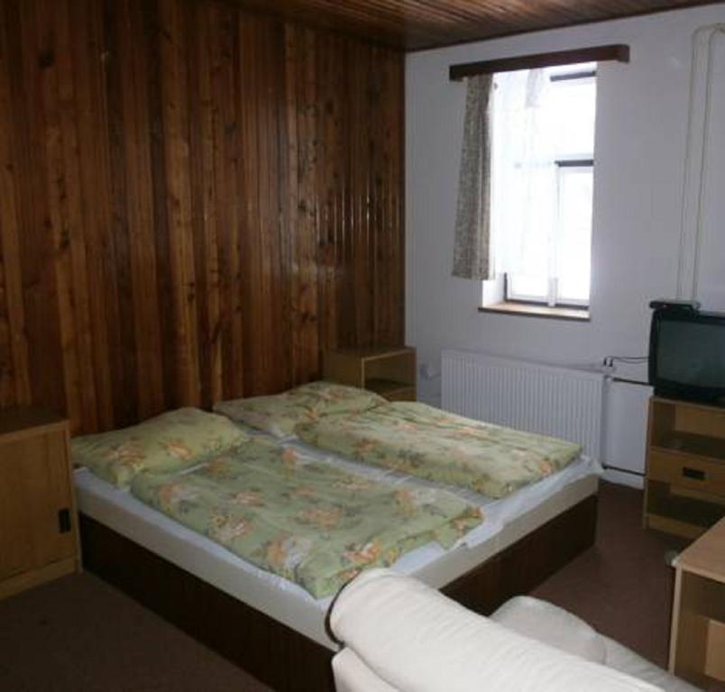 Horska Chata Roubenka Strazne Room photo